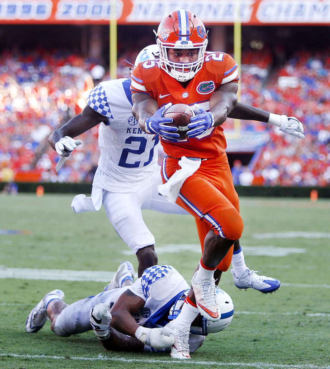 Florida Gators running back Jordan Scarlett (25) runs in for a touchdown against the Kentucky Wildcats during the second half at Steve Spurrier Florida Field at Ben Hill Griffin Stadium on Saturday, Sept. 10, 2016 in Gainesville, FL. Florida defeated Kentucky 45-7. Matt Stamey/Gainesville Sun