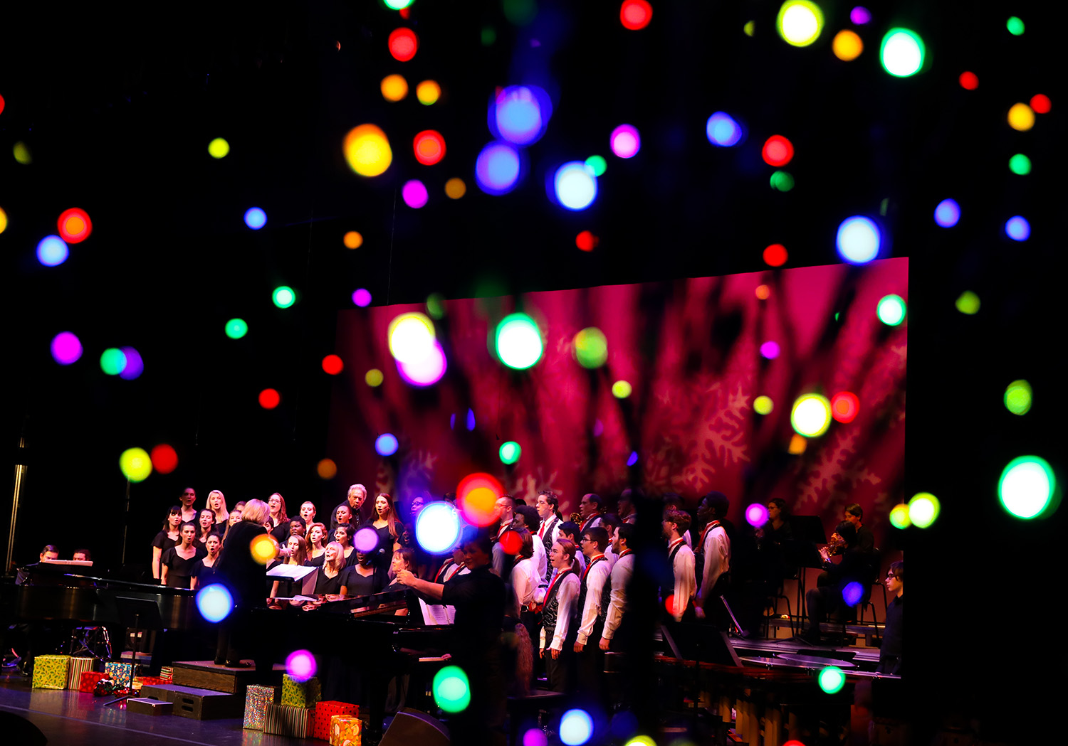 The Santa Fe College Department of Fine Arts and the Santa Fe Singers perform Songs for the Season at the Fine Arts Hall on Wednesday, Nov. 29, 2017. The Choir sang a selection of holiday music. (Photo by Matt Stamey/Santa Fe College) ***Subjects have Releases***