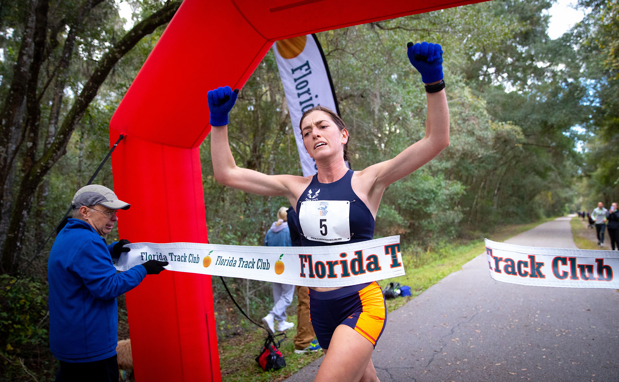 The 2021 Tom Walker Half Marathon & 5k at Boulware Sprigs Park along the Gainesvlle-Hawthorne Trail in Gainesville, Fl on Sunday, Nov. 6, 2021. (Photo by Matt Stamey)